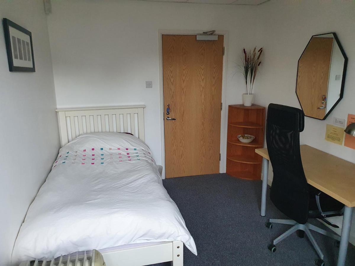 Dan'S Homestay Bristol Exterior foto