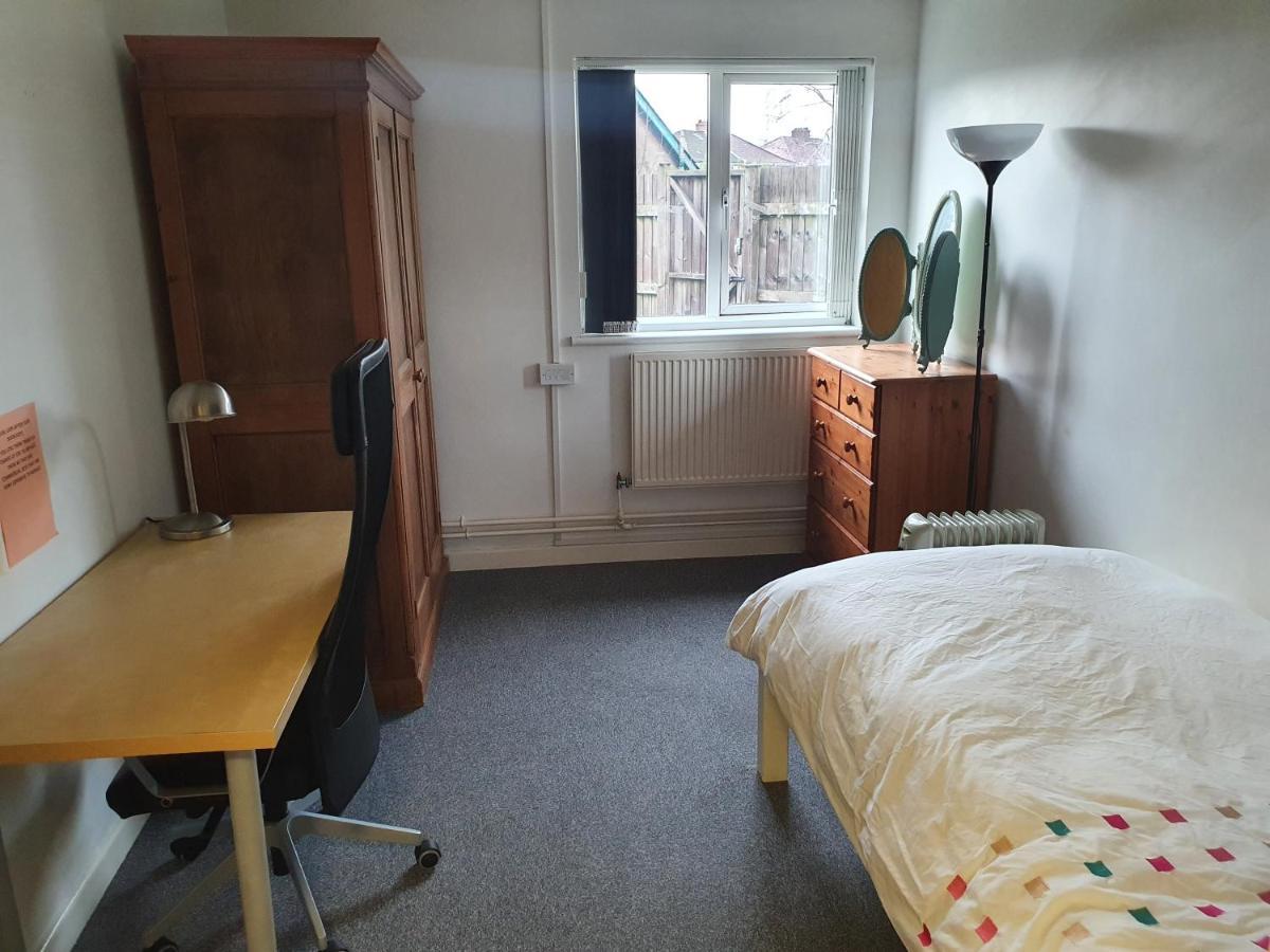 Dan'S Homestay Bristol Exterior foto